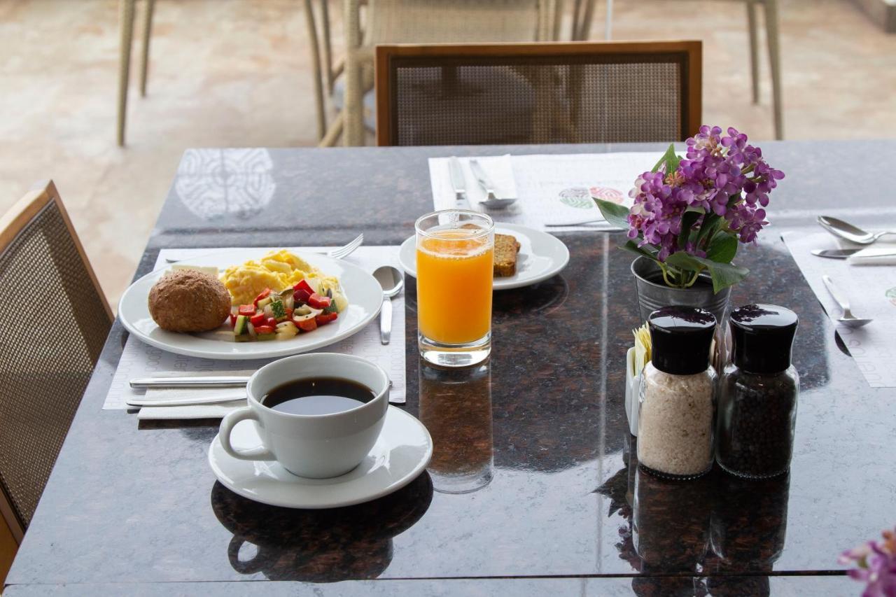 Tierra Viva Trujillo Hotel ภายนอก รูปภาพ
