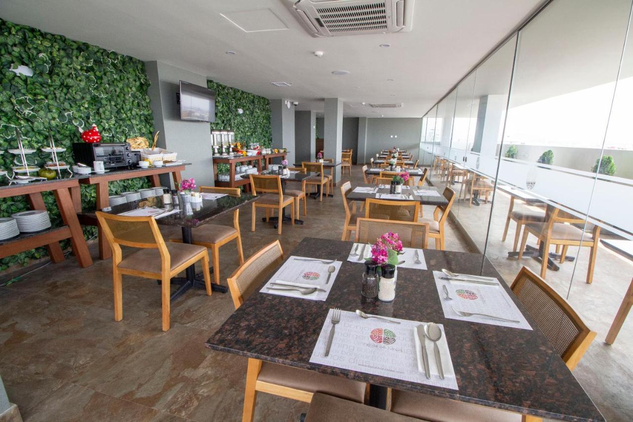Tierra Viva Trujillo Hotel ภายนอก รูปภาพ